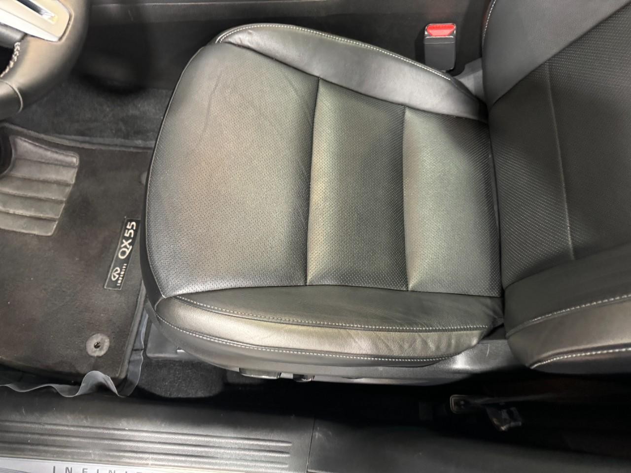 INFINITI QX55 Vehicle Full-screen Gallery Image 25