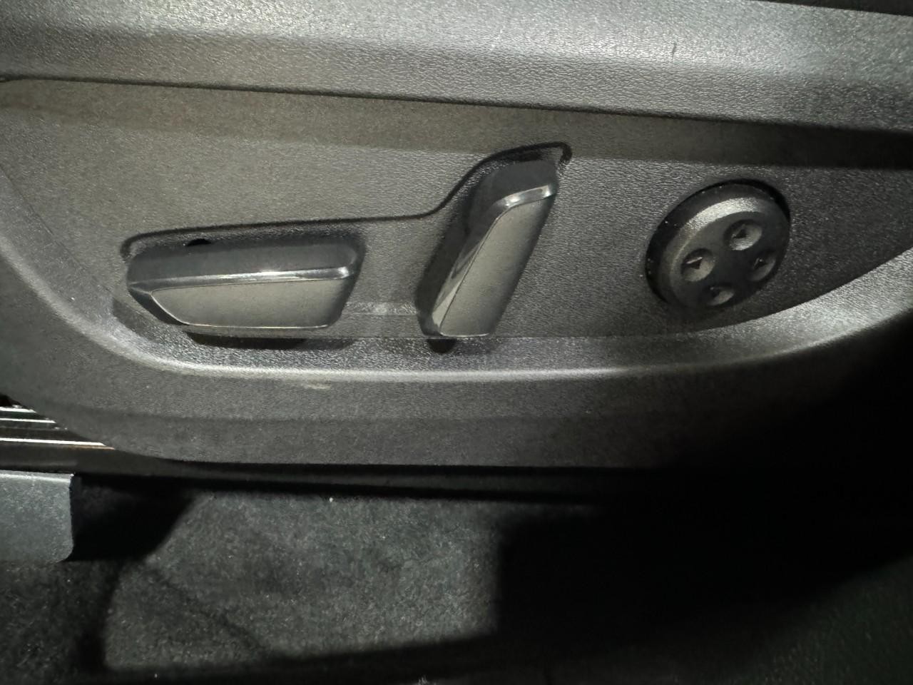 INFINITI QX55 Vehicle Full-screen Gallery Image 26