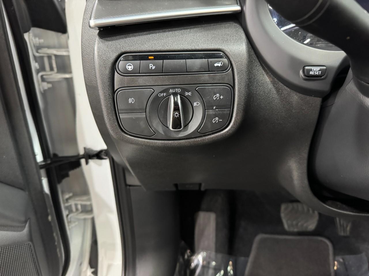 INFINITI QX55 Vehicle Full-screen Gallery Image 27