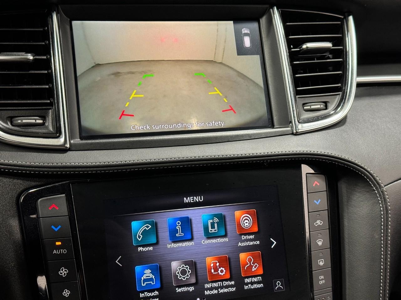 INFINITI QX55 Vehicle Full-screen Gallery Image 31