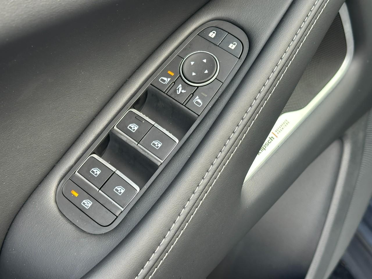 INFINITI QX60 Vehicle Full-screen Gallery Image 22