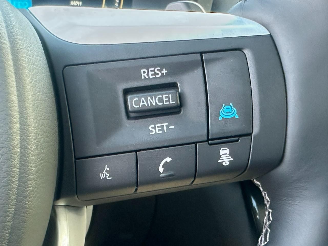 INFINITI QX60 Vehicle Full-screen Gallery Image 27