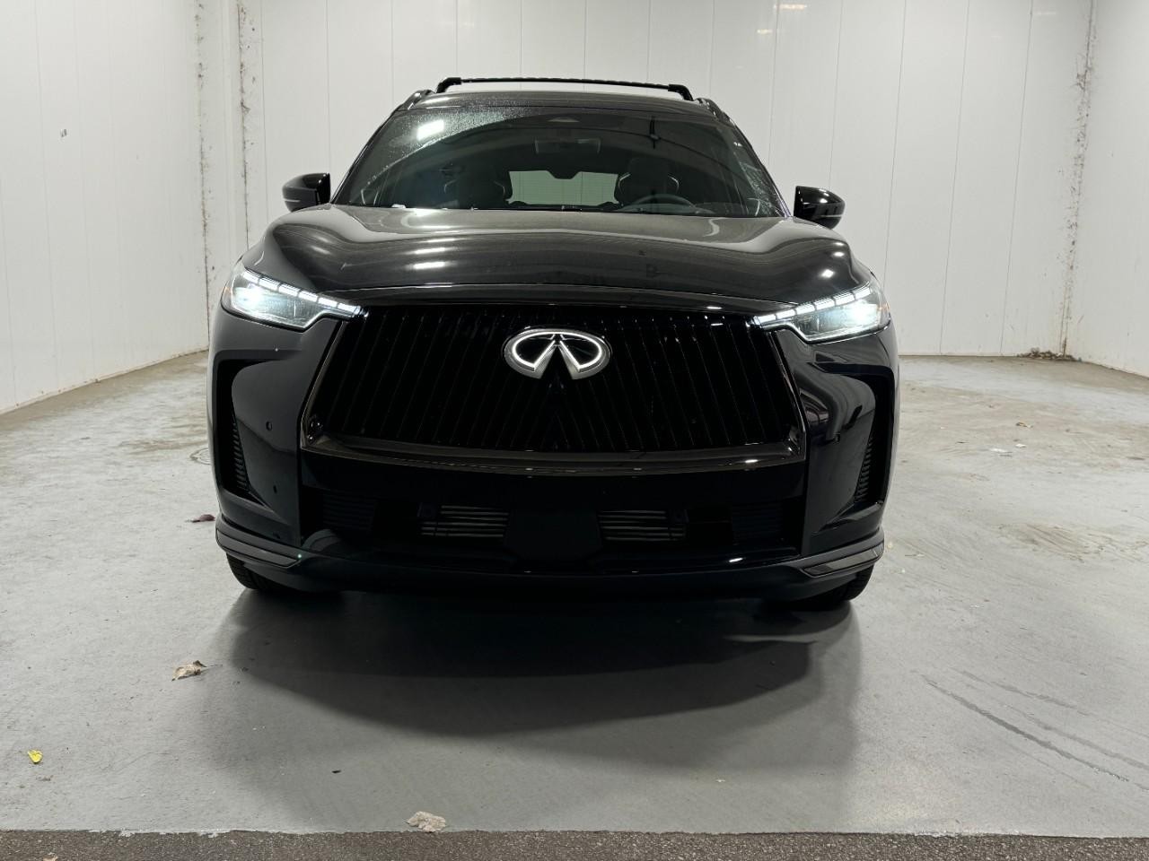 INFINITI QX60 Vehicle Full-screen Gallery Image 7