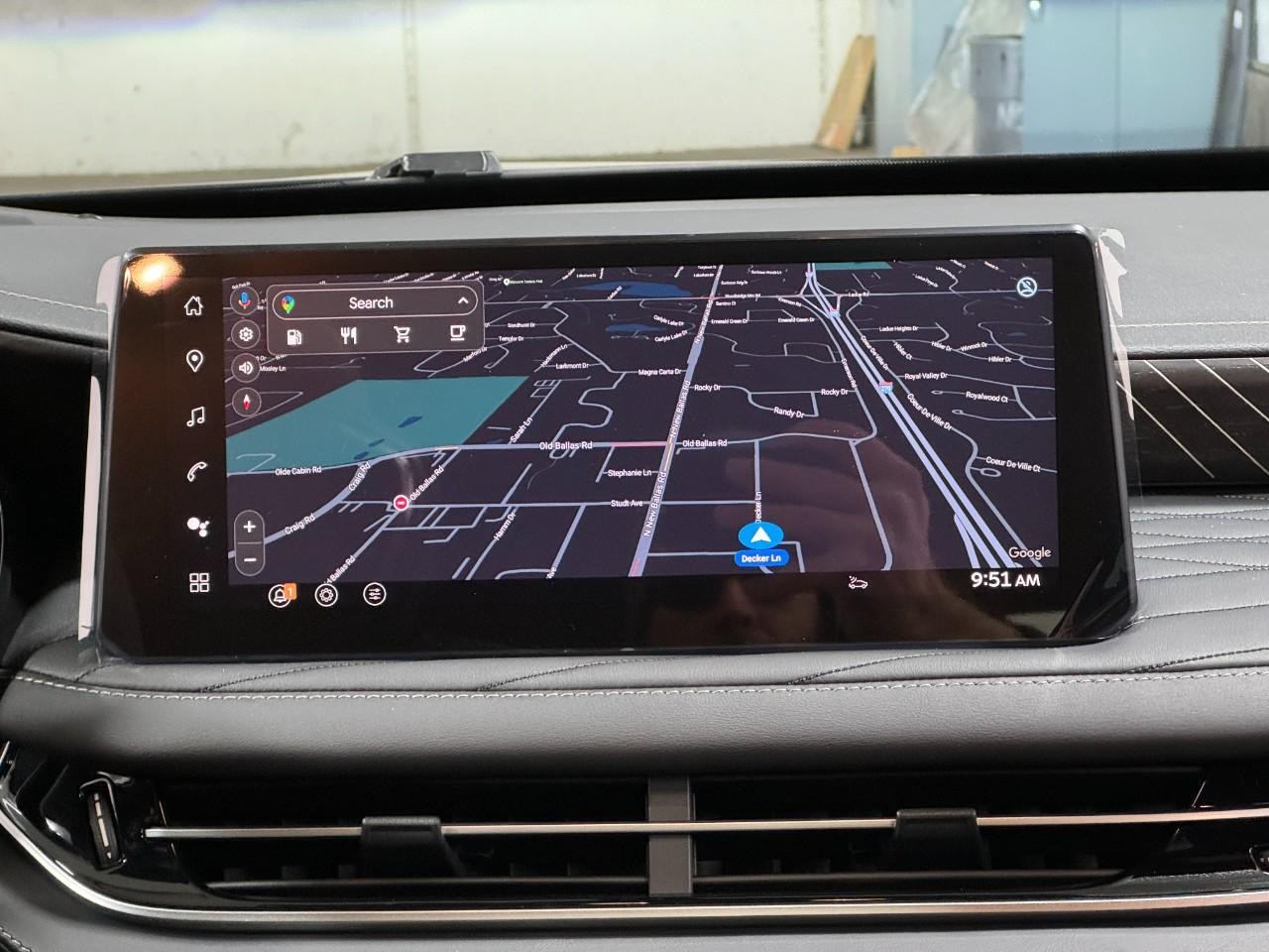 INFINITI QX60 Vehicle Full-screen Gallery Image 17