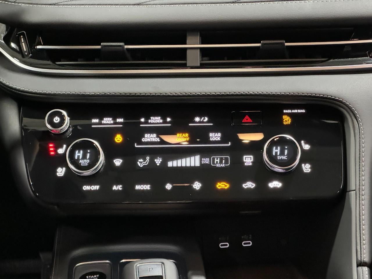 INFINITI QX60 Vehicle Full-screen Gallery Image 18