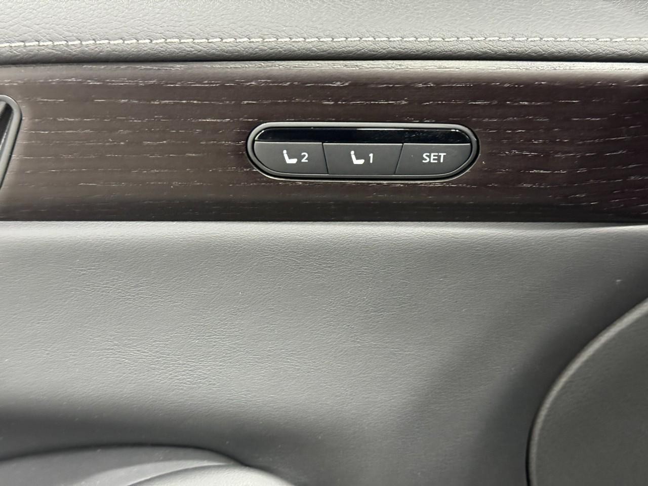 INFINITI QX60 Vehicle Full-screen Gallery Image 26