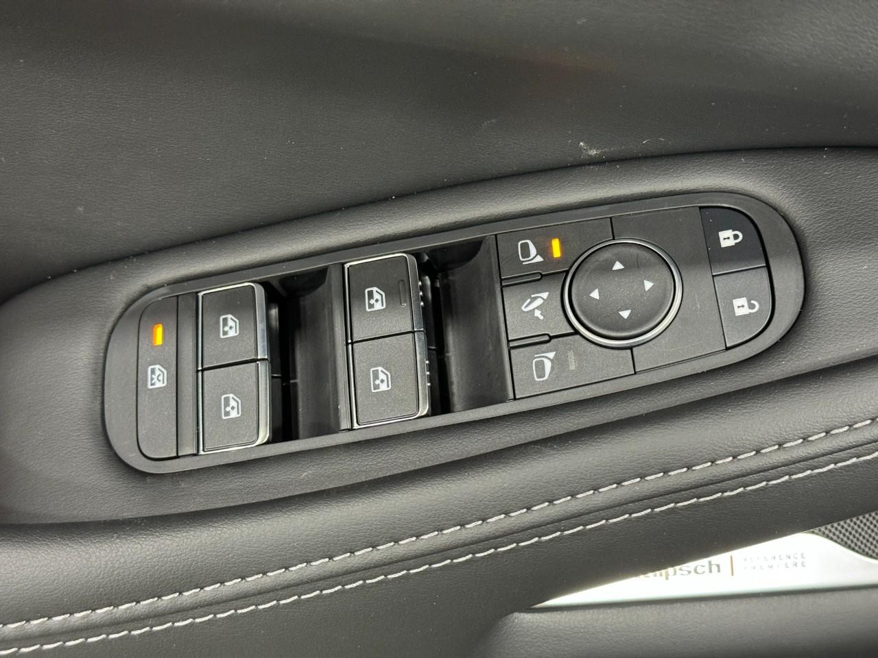 INFINITI QX60 Vehicle Full-screen Gallery Image 27