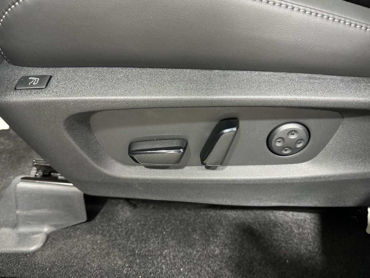 INFINITI QX60 Vehicle Full-screen Gallery Image 31