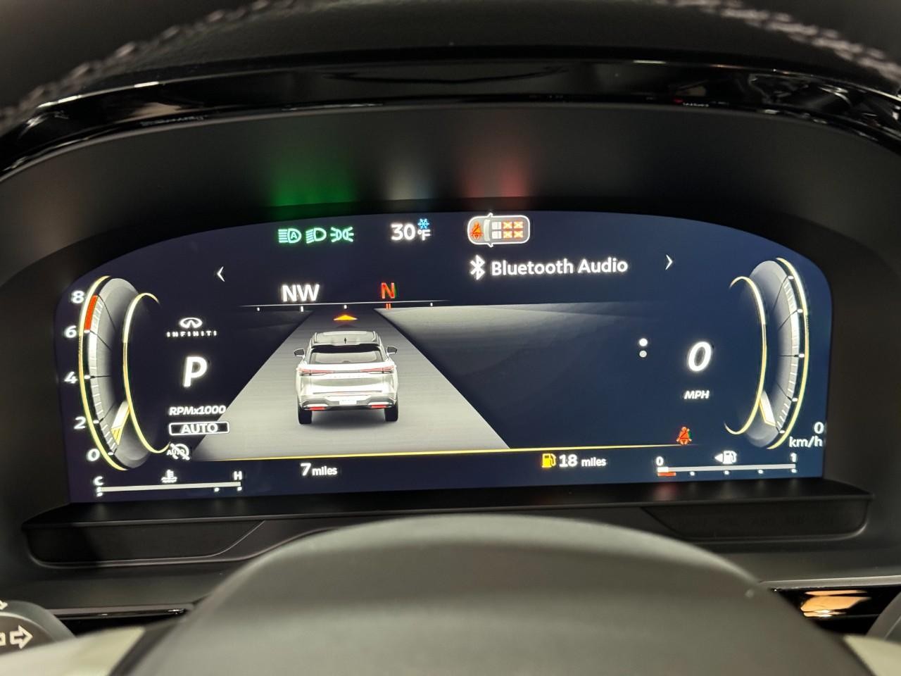 INFINITI QX60 Vehicle Full-screen Gallery Image 35