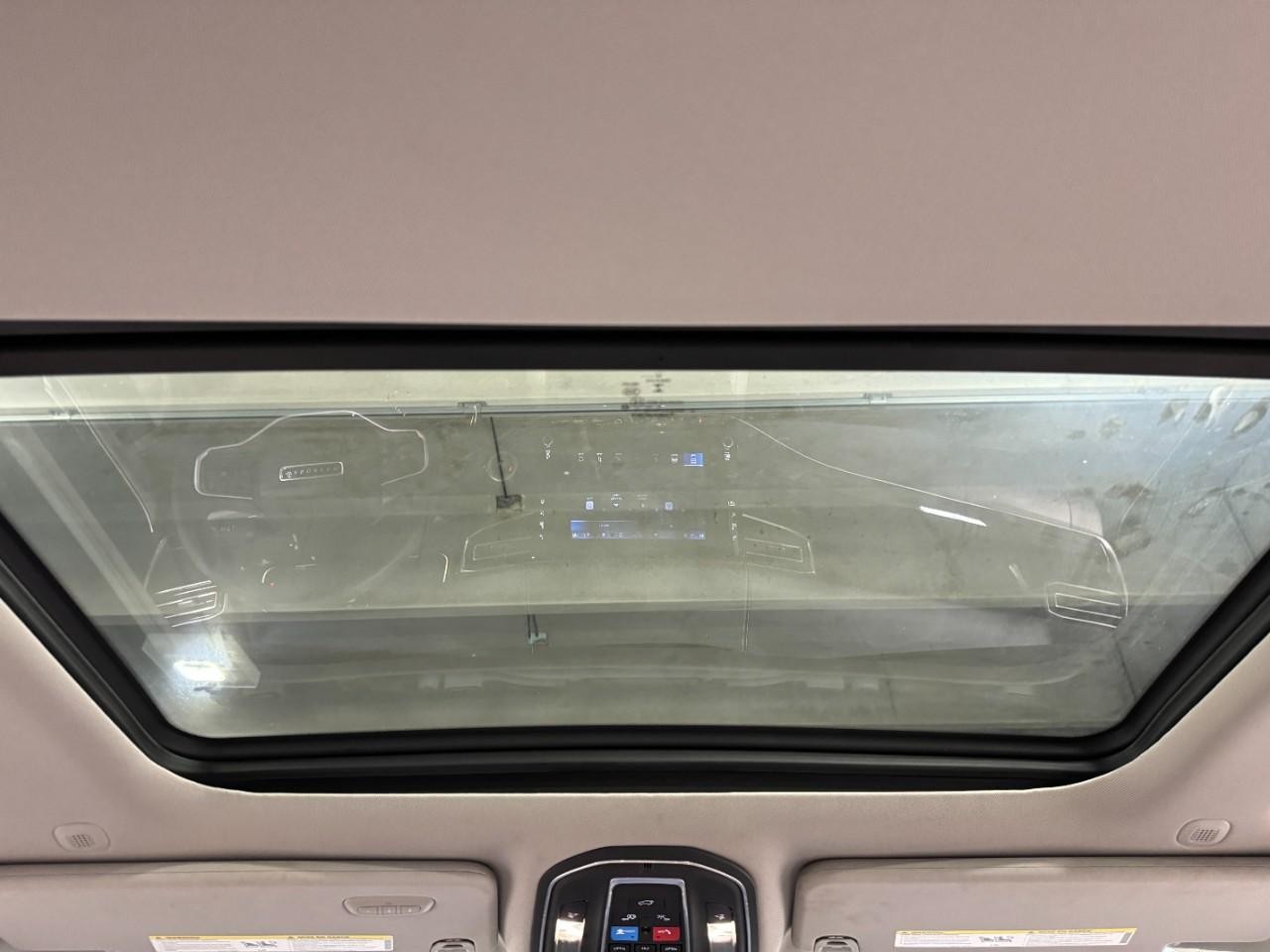 Jeep Wagoneer Vehicle Full-screen Gallery Image 14