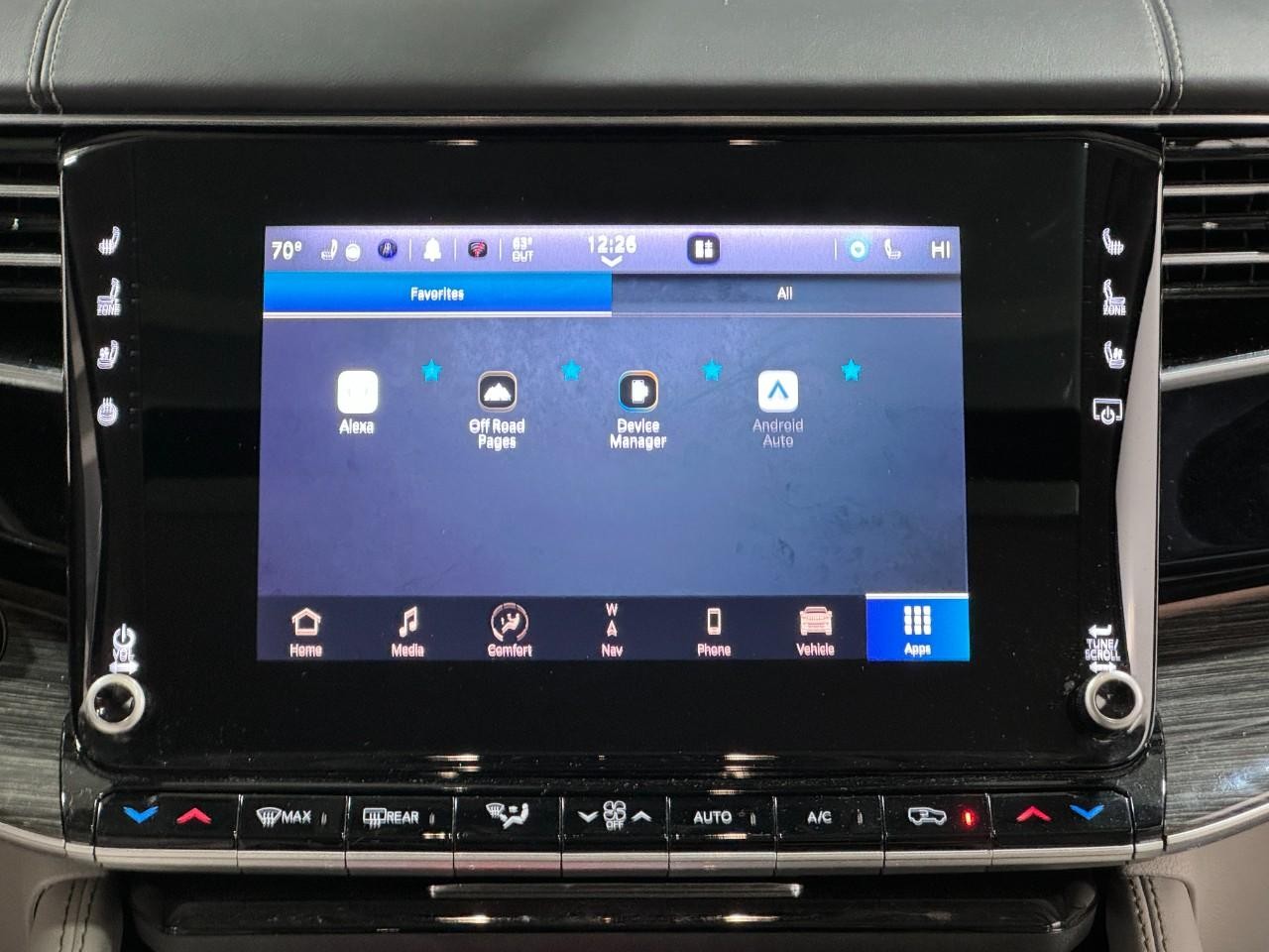 Jeep Wagoneer Vehicle Full-screen Gallery Image 17