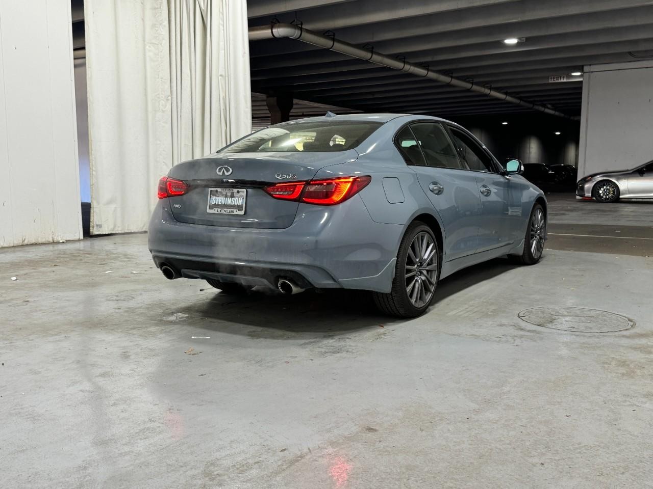 INFINITI Q50 Vehicle Full-screen Gallery Image 4