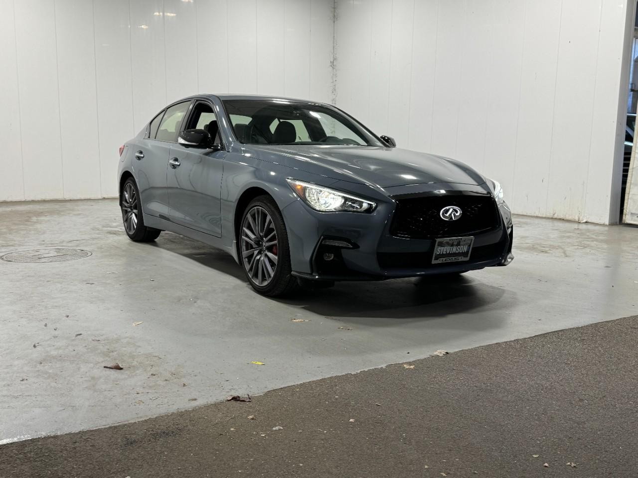 INFINITI Q50 Vehicle Full-screen Gallery Image 6