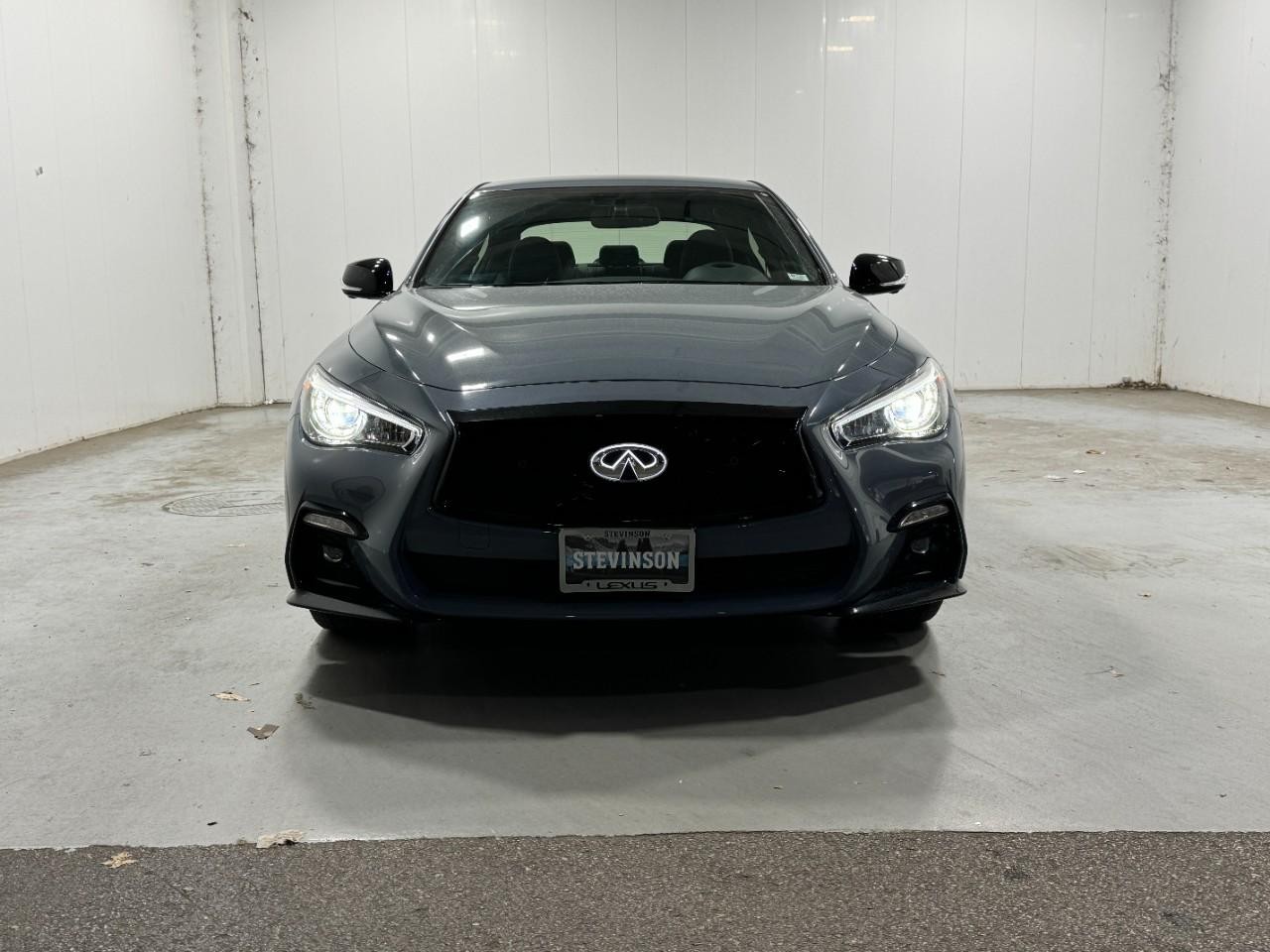 INFINITI Q50 Vehicle Full-screen Gallery Image 7