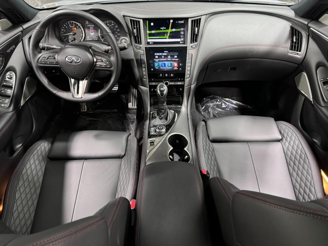 INFINITI Q50 Vehicle Full-screen Gallery Image 12