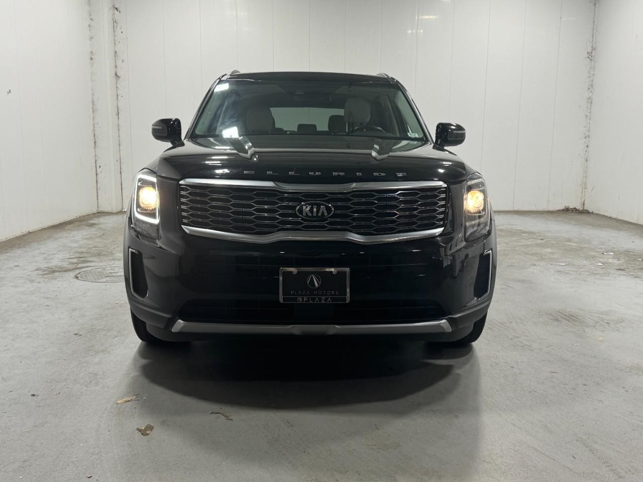 Kia Telluride Vehicle Full-screen Gallery Image 7