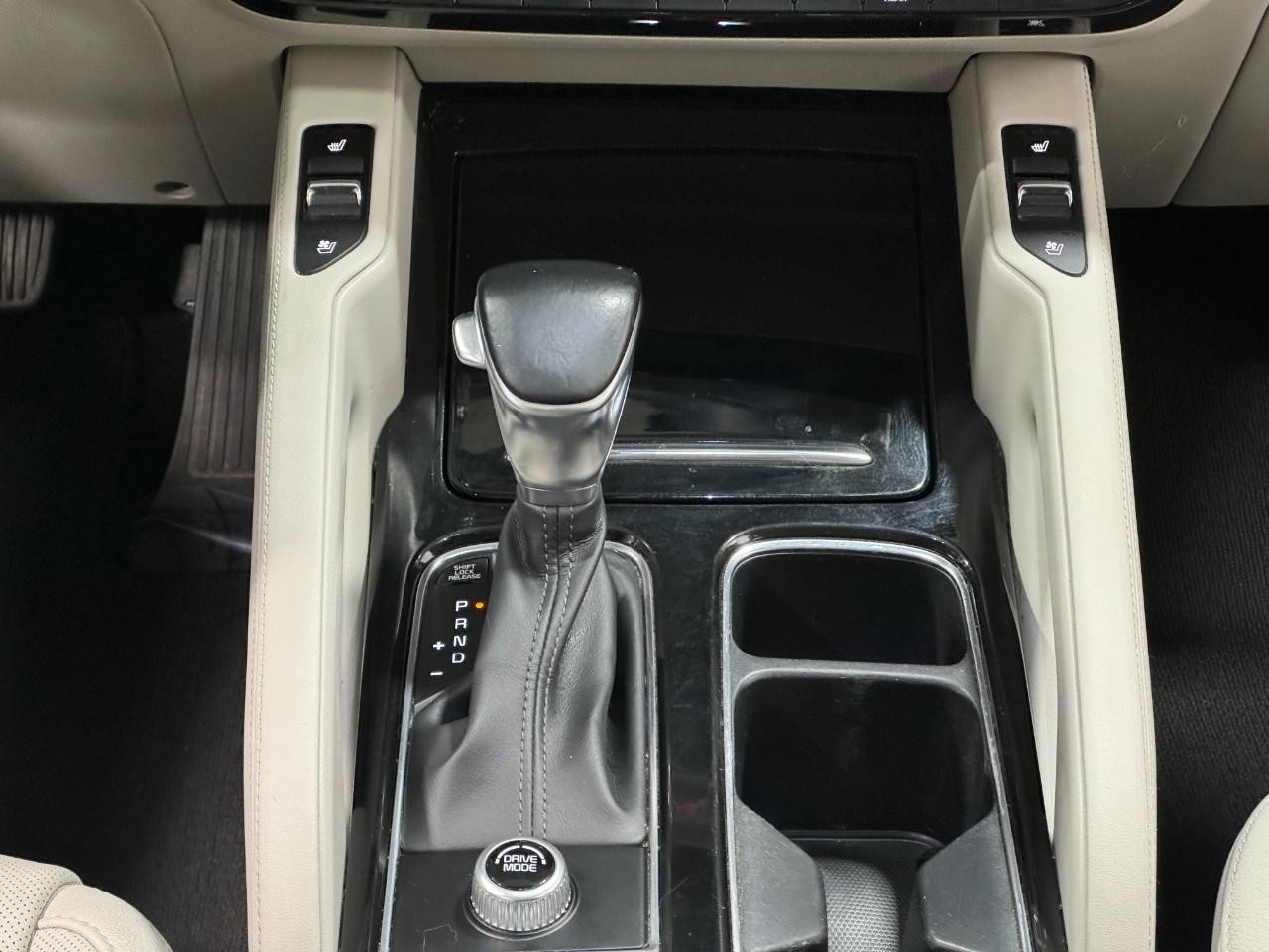 Kia Telluride Vehicle Full-screen Gallery Image 18