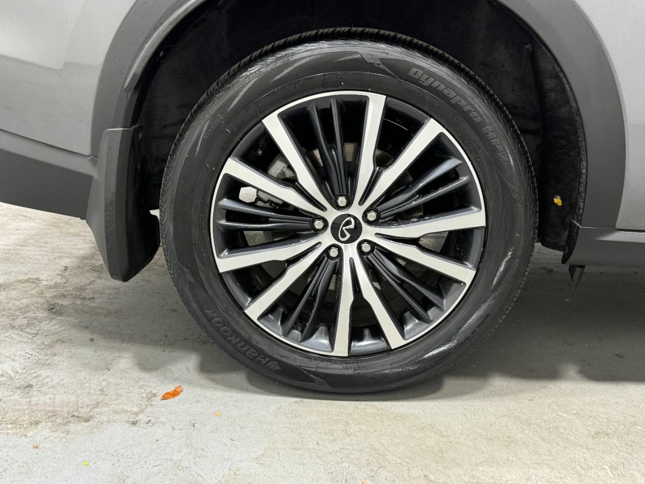 INFINITI QX60 Vehicle Full-screen Gallery Image 5