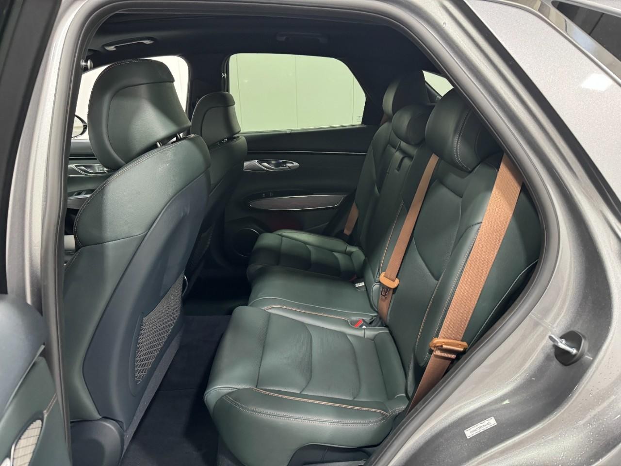 Genesis GV70 Vehicle Full-screen Gallery Image 8