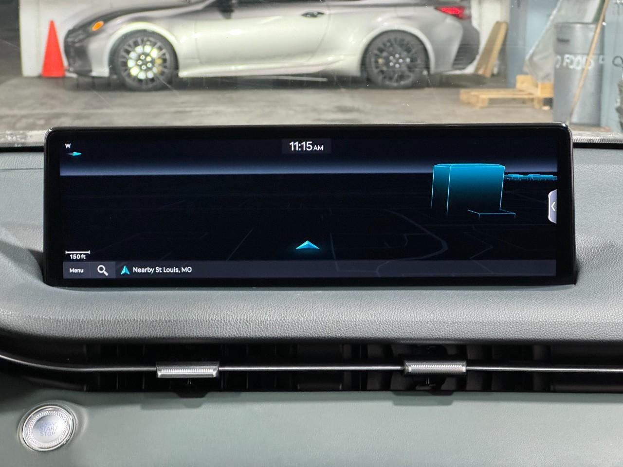 Genesis GV70 Vehicle Full-screen Gallery Image 14