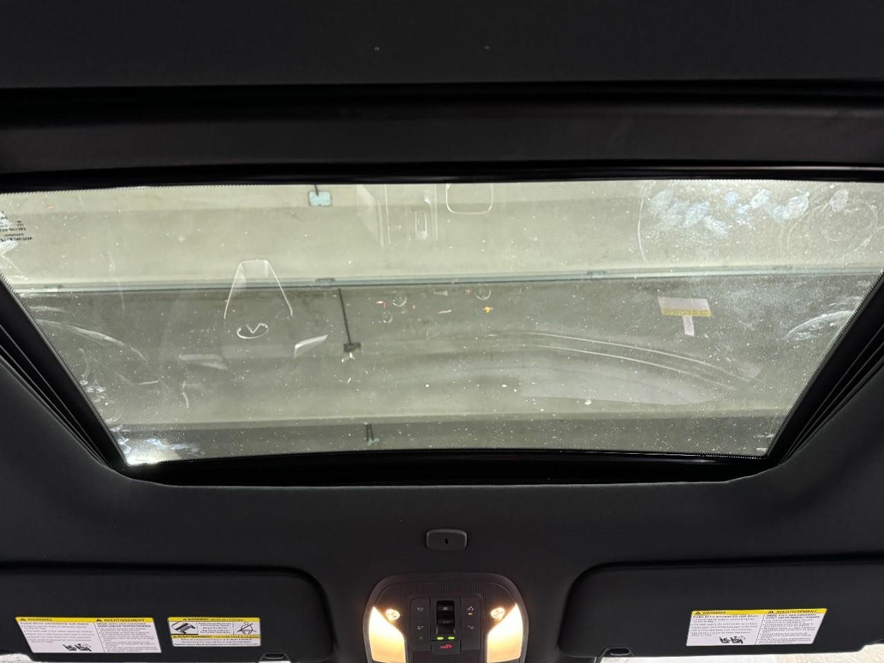 INFINITI QX60 Vehicle Full-screen Gallery Image 14