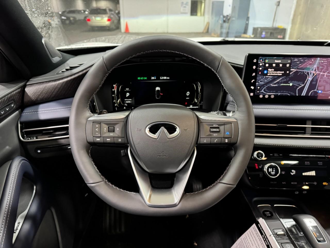 INFINITI QX60 Vehicle Full-screen Gallery Image 16