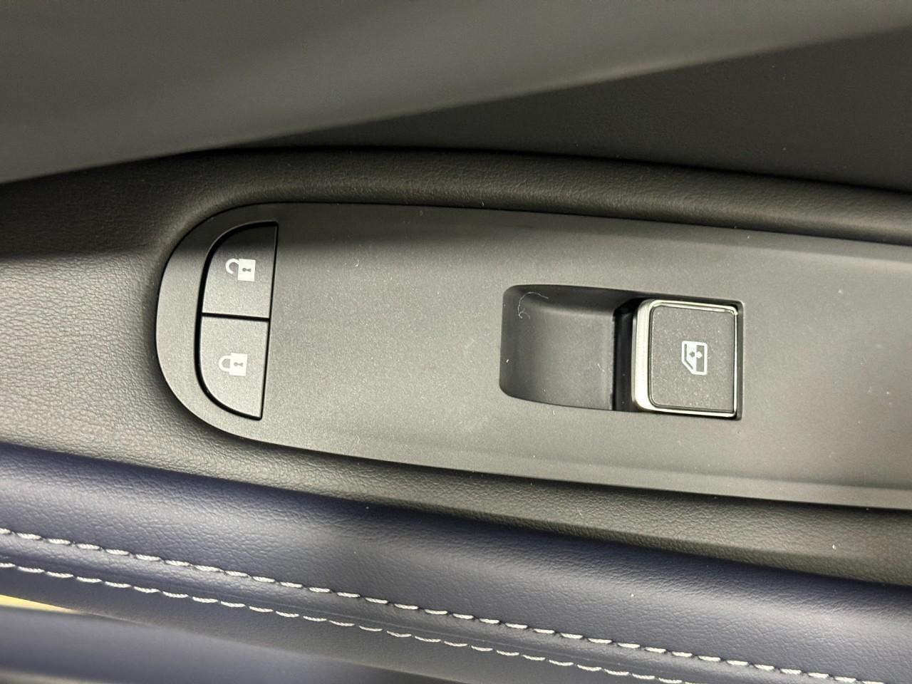 INFINITI QX60 Vehicle Full-screen Gallery Image 24