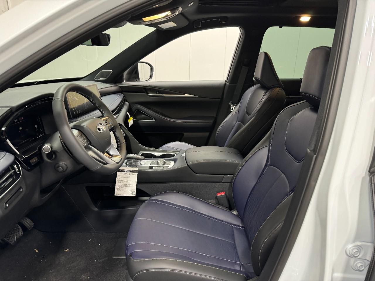 INFINITI QX60 Vehicle Full-screen Gallery Image 28