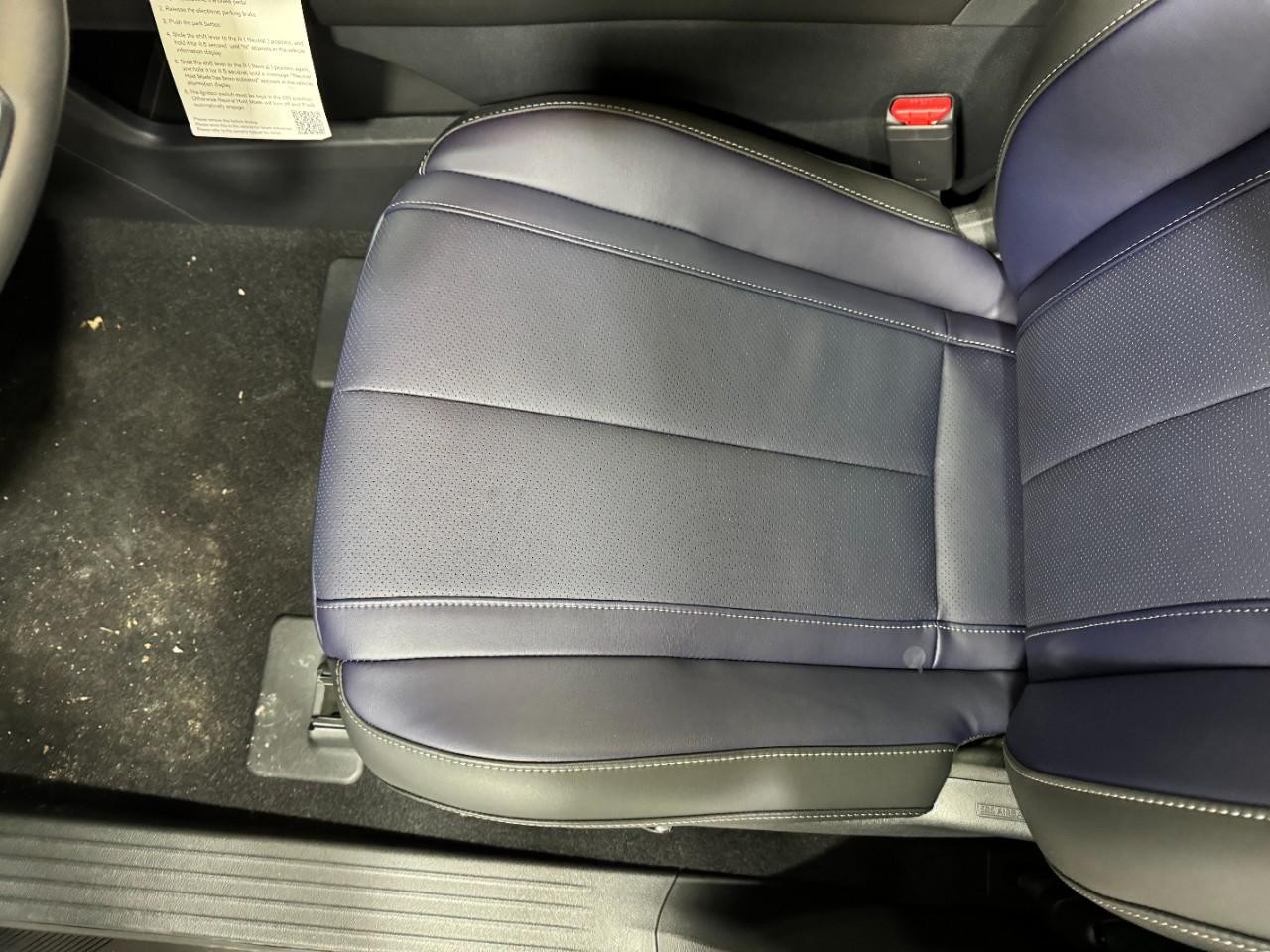 INFINITI QX60 Vehicle Full-screen Gallery Image 29