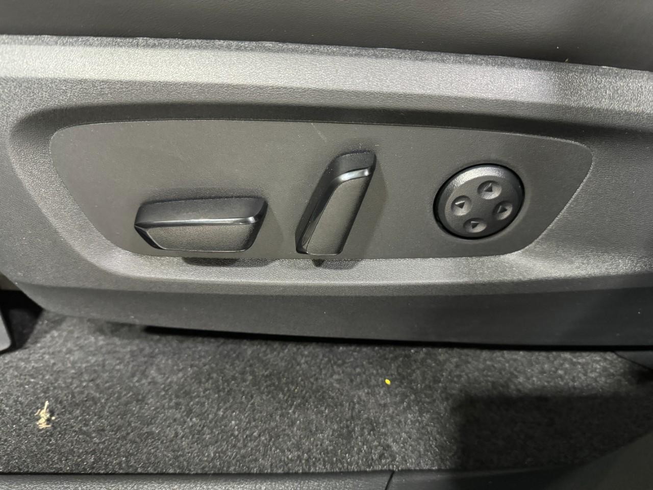 INFINITI QX60 Vehicle Full-screen Gallery Image 30