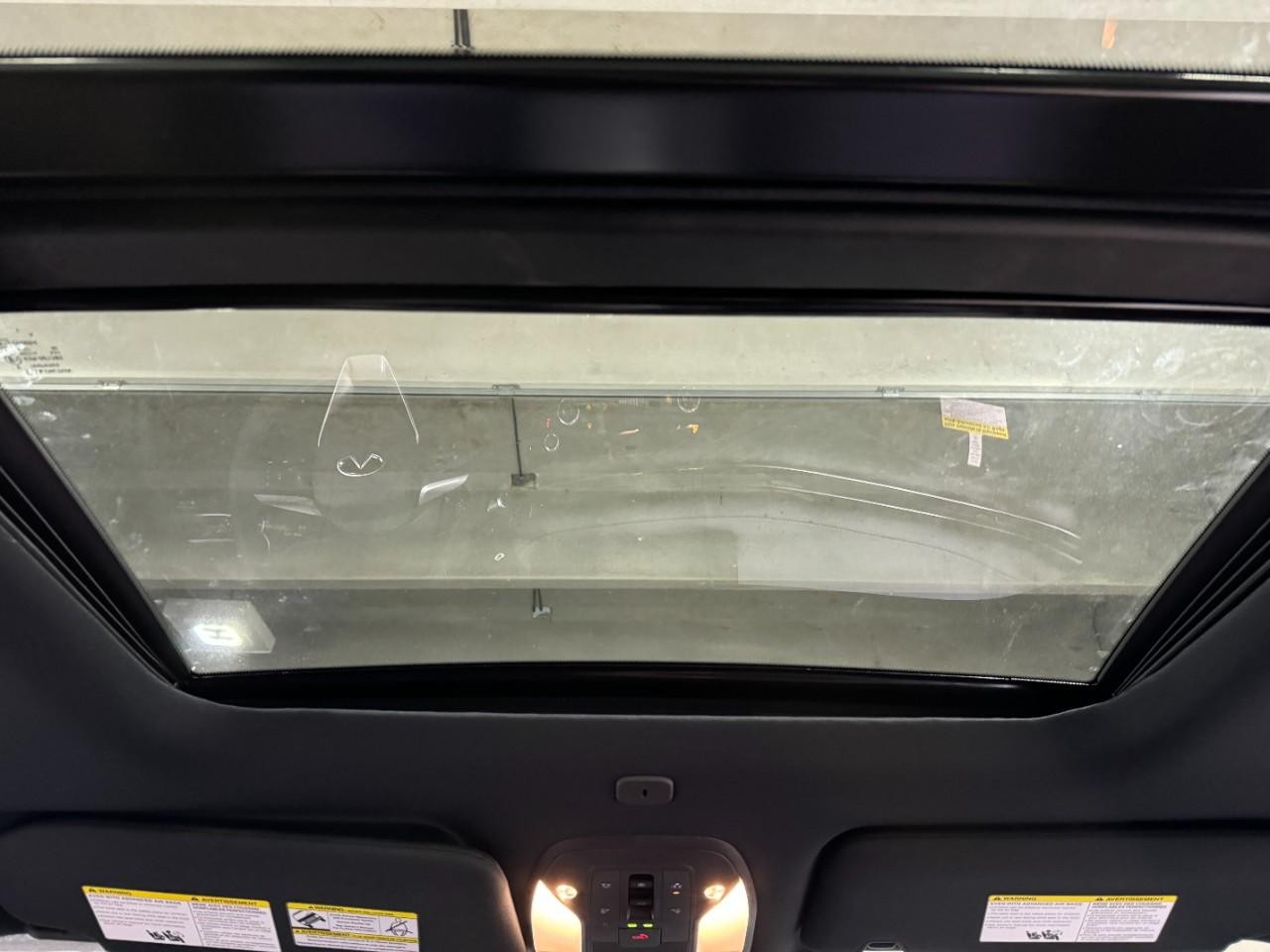 INFINITI QX60 Vehicle Full-screen Gallery Image 14