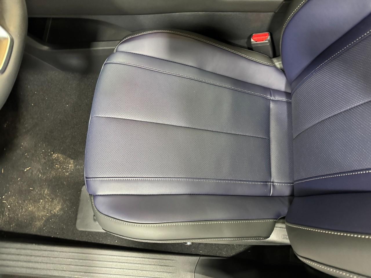 INFINITI QX60 Vehicle Full-screen Gallery Image 29