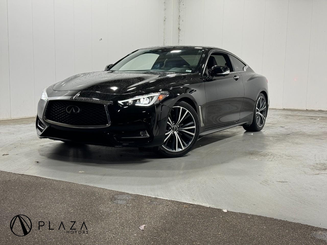 INFINITI Q60 Vehicle Full-screen Gallery Image 01