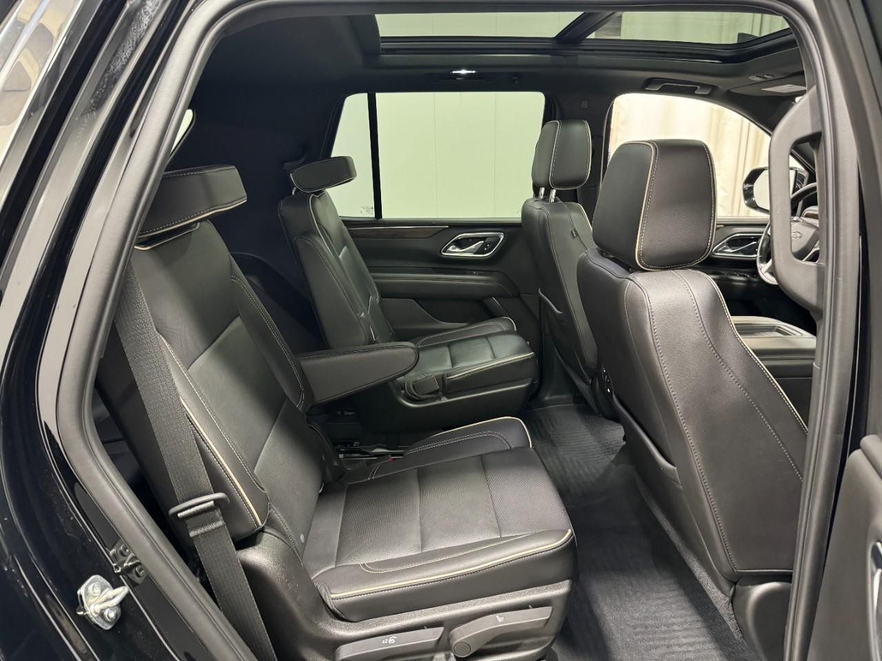 Chevrolet Tahoe Vehicle Full-screen Gallery Image 12