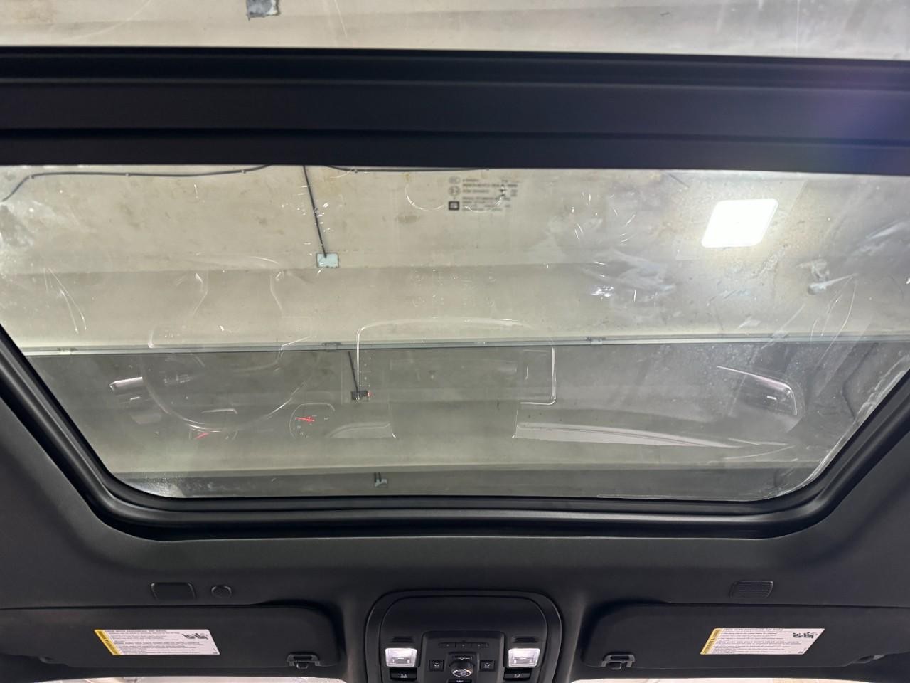 Chevrolet Tahoe Vehicle Full-screen Gallery Image 14