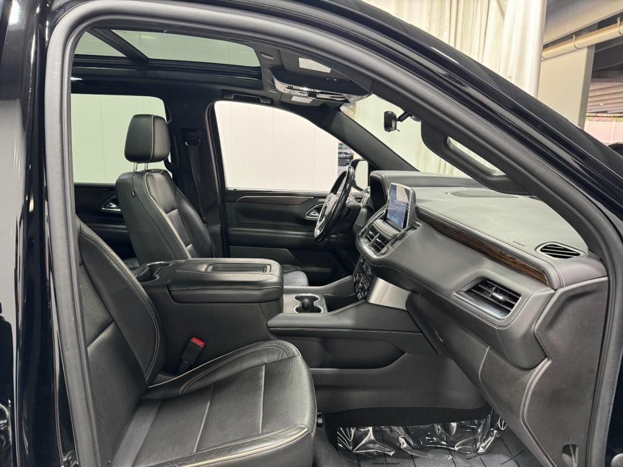 Chevrolet Tahoe Vehicle Full-screen Gallery Image 21