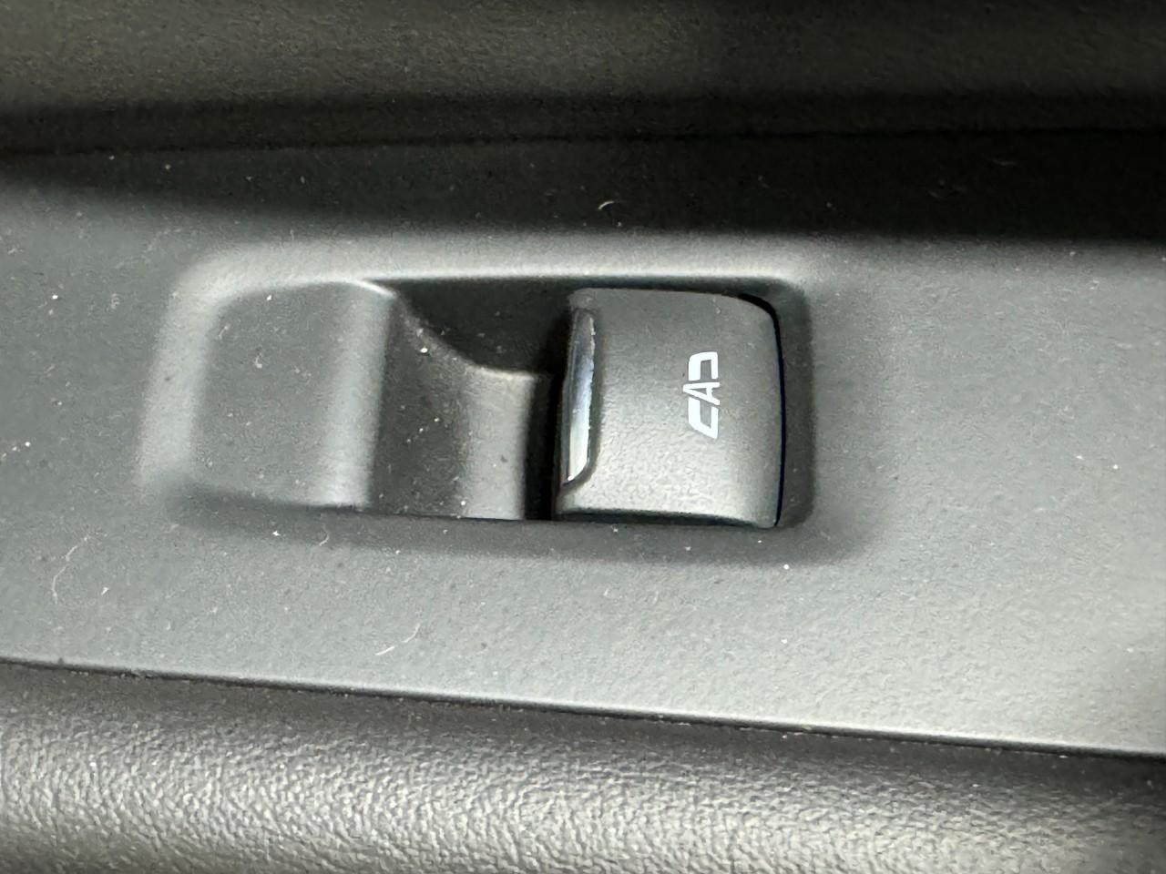 Chevrolet Tahoe Vehicle Full-screen Gallery Image 25