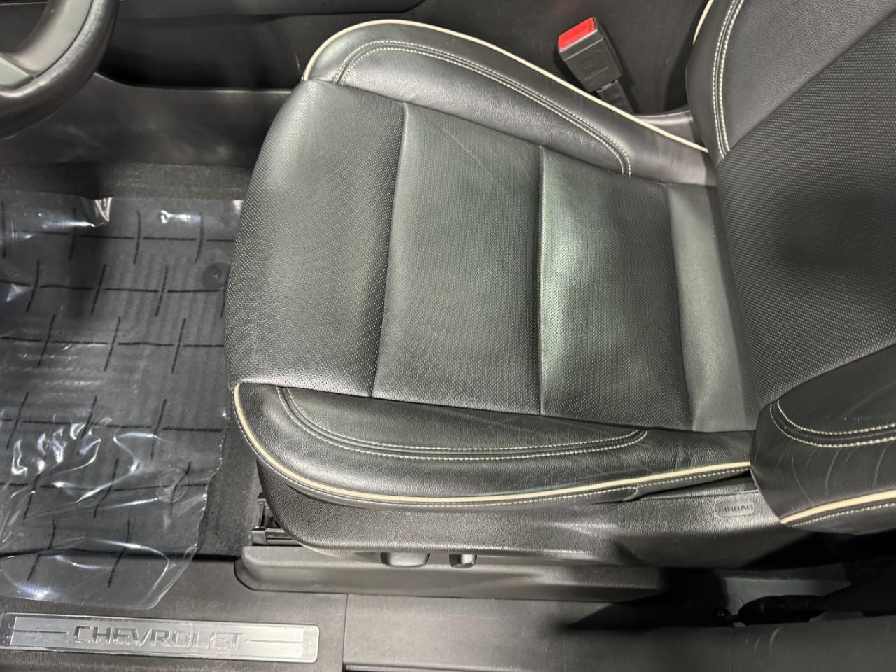 Chevrolet Tahoe Vehicle Full-screen Gallery Image 30