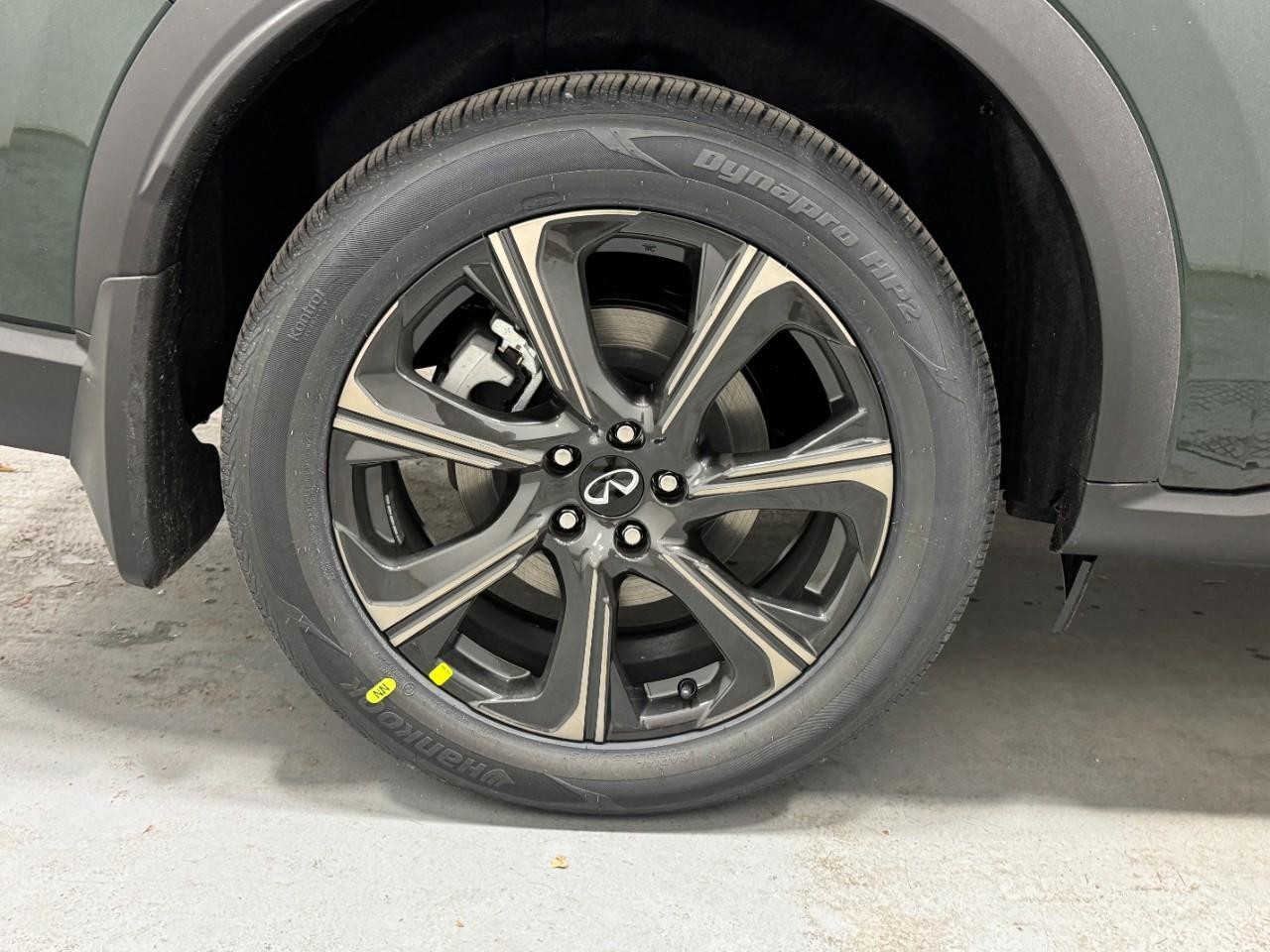 INFINITI QX60 Vehicle Full-screen Gallery Image 5