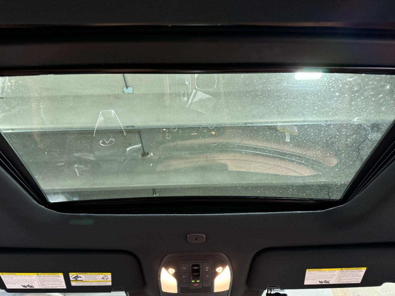 INFINITI QX60 Vehicle Full-screen Gallery Image 14