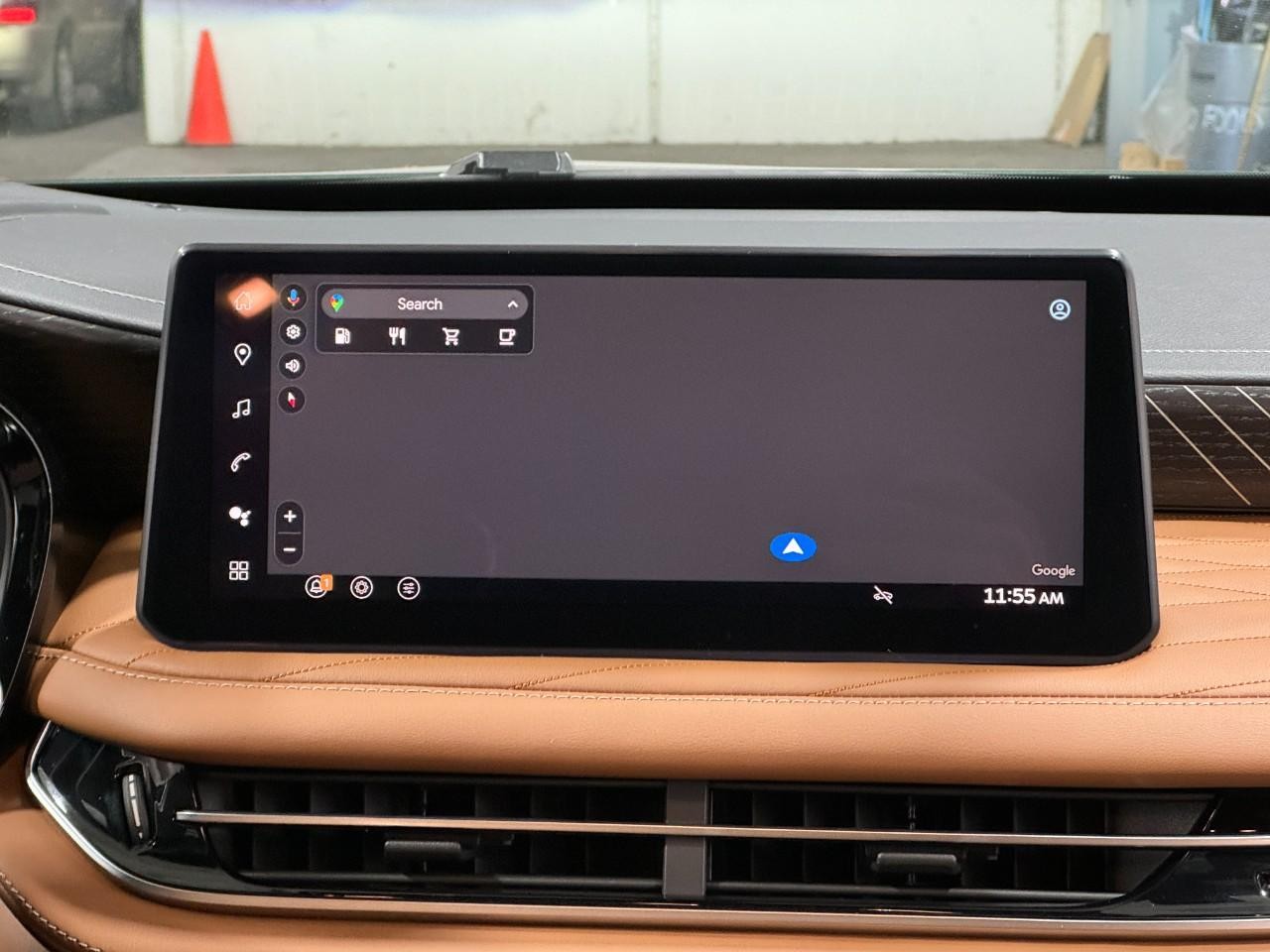 INFINITI QX60 Vehicle Full-screen Gallery Image 17