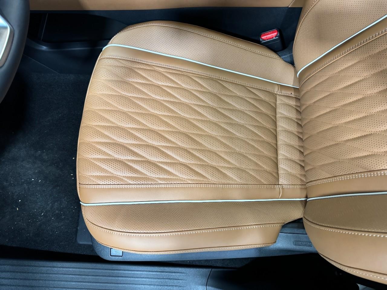 INFINITI QX60 Vehicle Full-screen Gallery Image 30