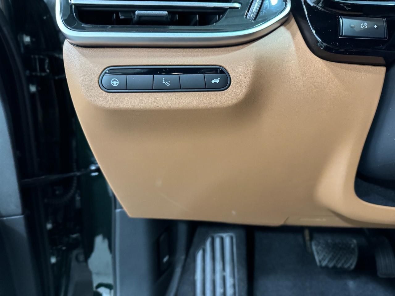 INFINITI QX60 Vehicle Full-screen Gallery Image 32