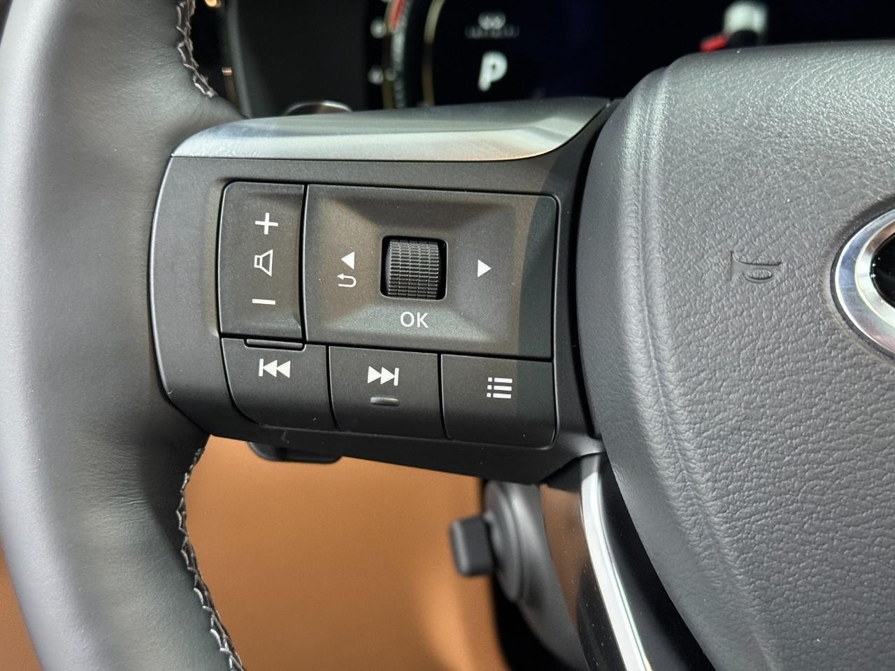 INFINITI QX60 Vehicle Full-screen Gallery Image 33