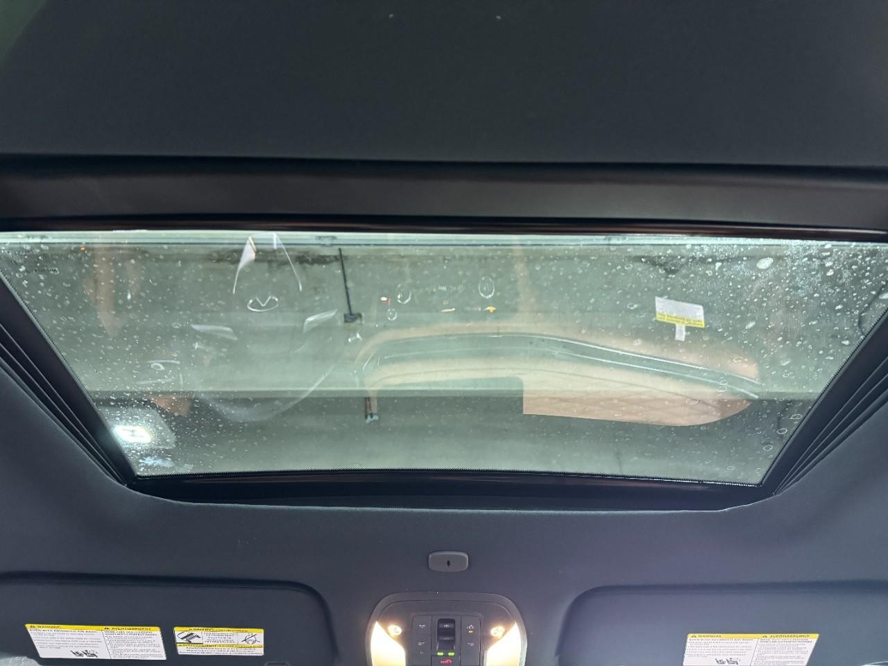 INFINITI QX60 Vehicle Full-screen Gallery Image 14