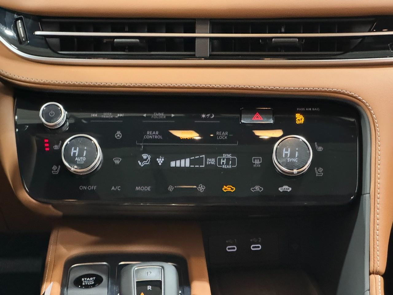 INFINITI QX60 Vehicle Full-screen Gallery Image 18