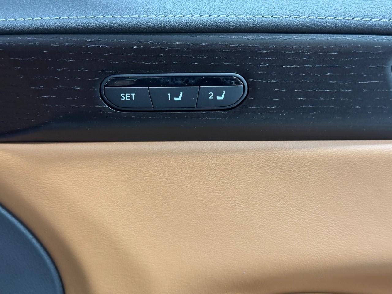 INFINITI QX60 Vehicle Full-screen Gallery Image 24