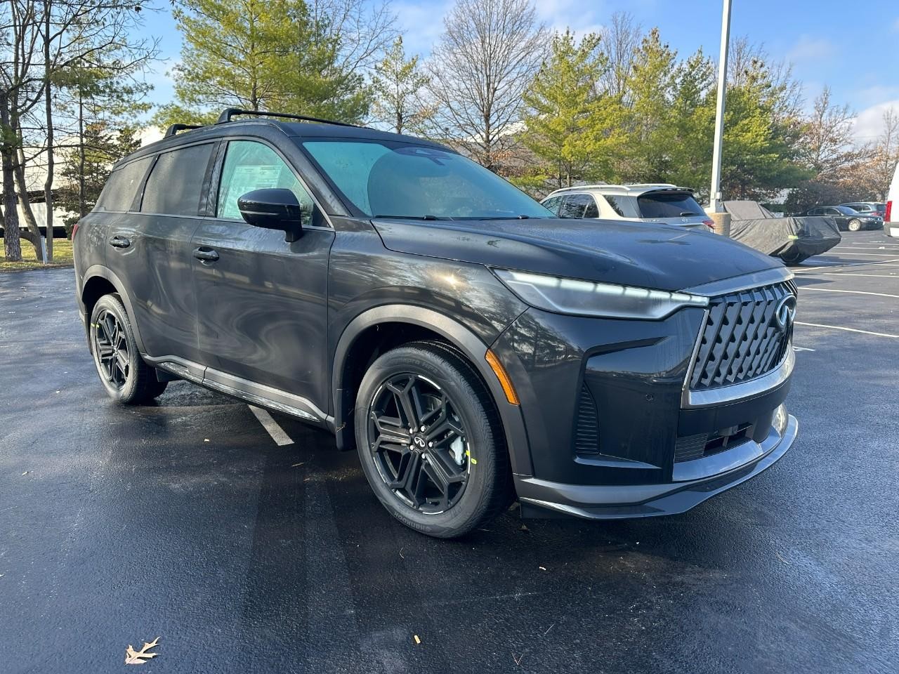 INFINITI QX60 Vehicle Full-screen Gallery Image 8