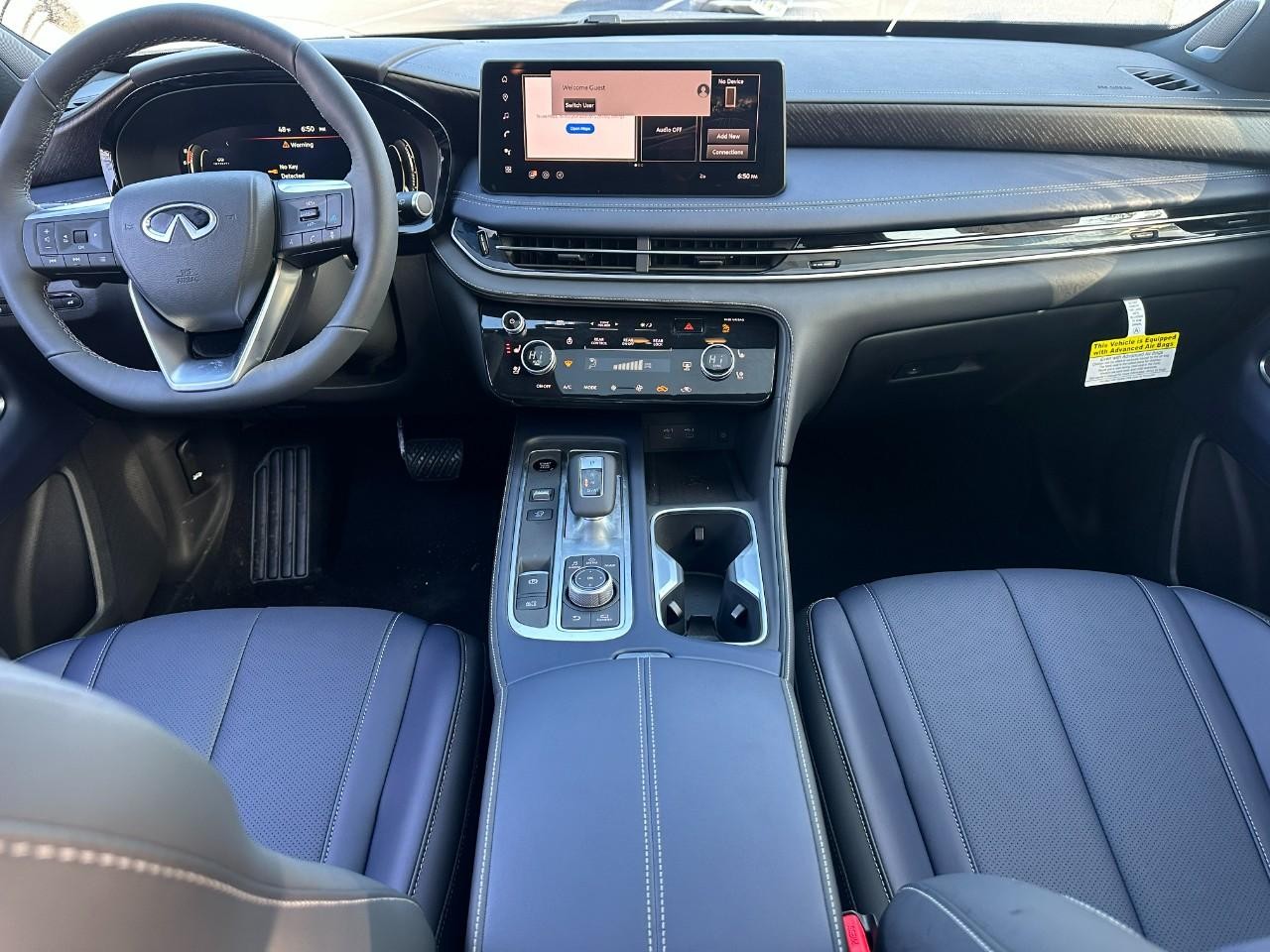 INFINITI QX60 Vehicle Full-screen Gallery Image 14