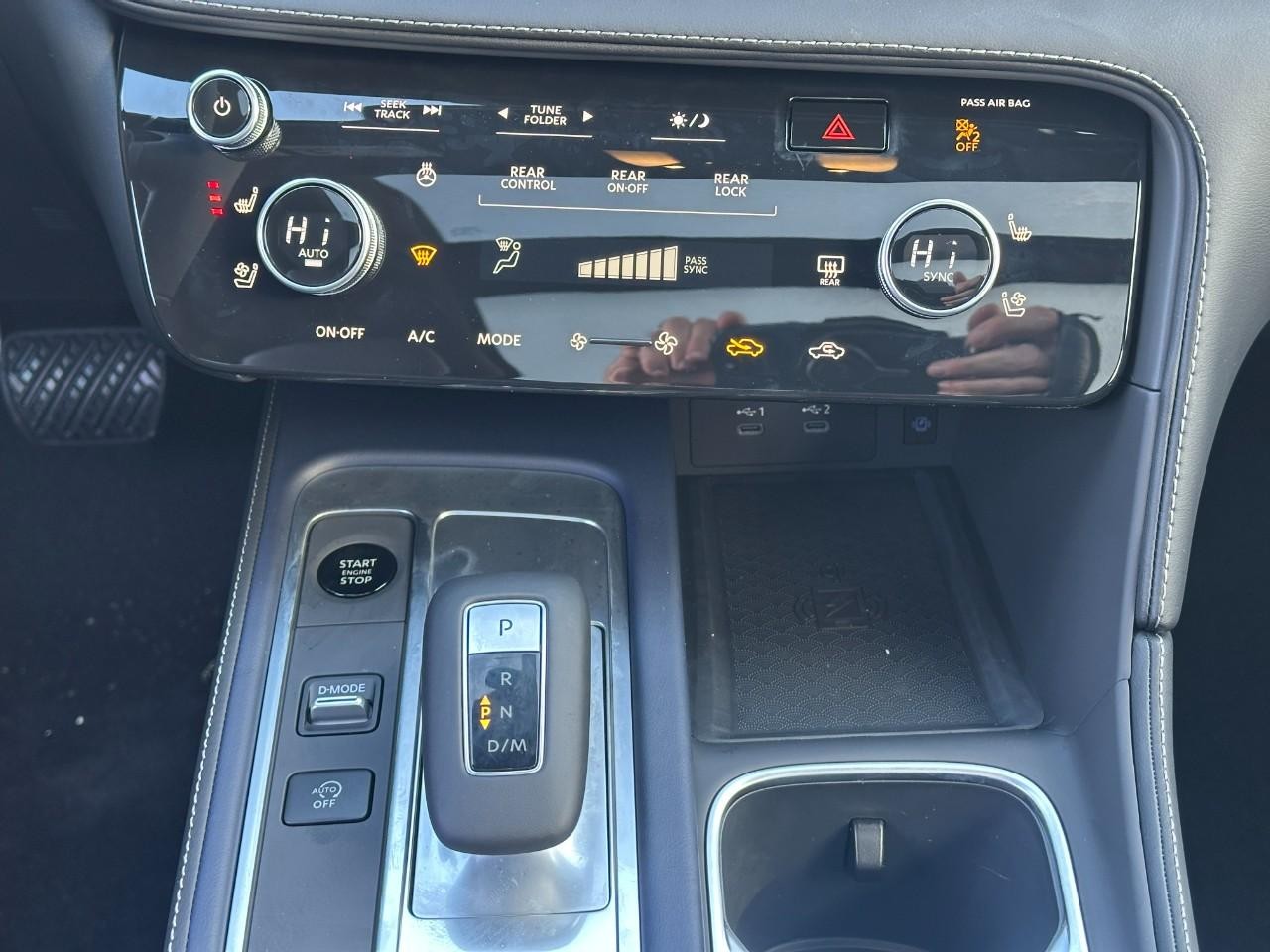 INFINITI QX60 Vehicle Full-screen Gallery Image 17